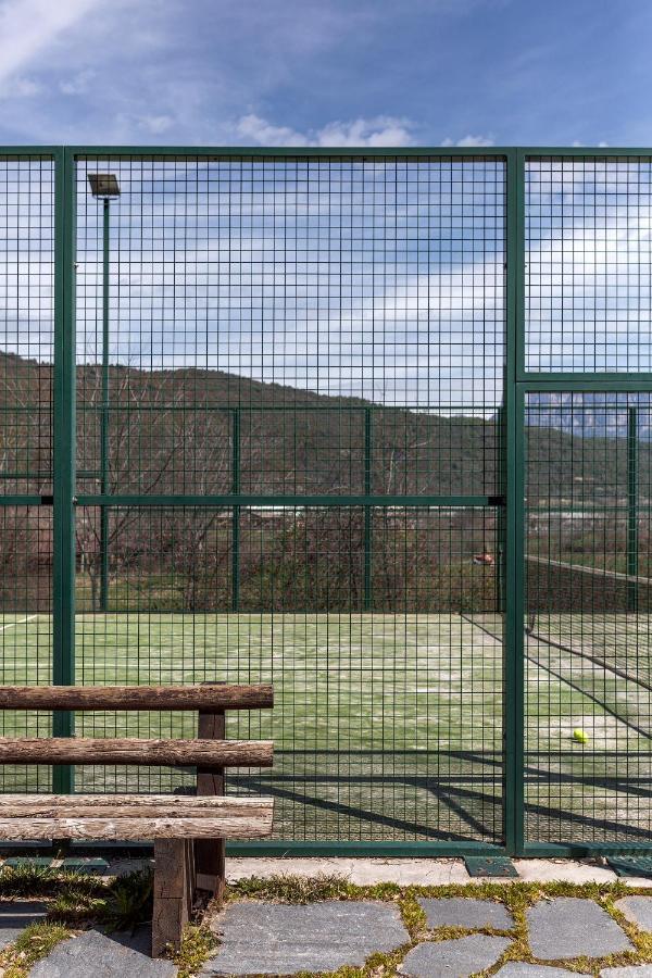 Wecamp Pirineos Hotel โบลตาญญา ภายนอก รูปภาพ
