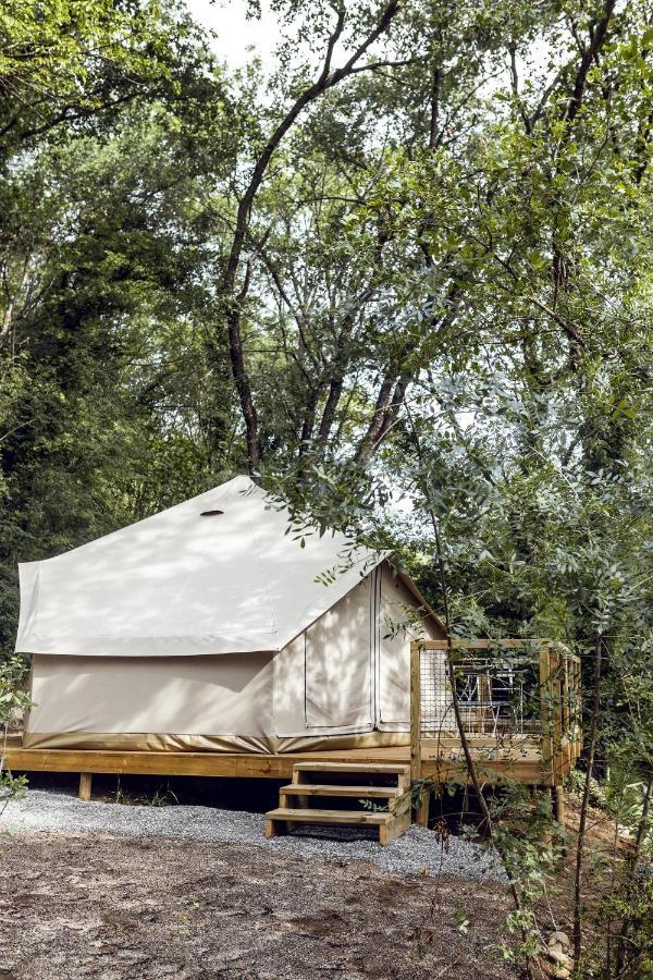 Wecamp Pirineos Hotel โบลตาญญา ภายนอก รูปภาพ