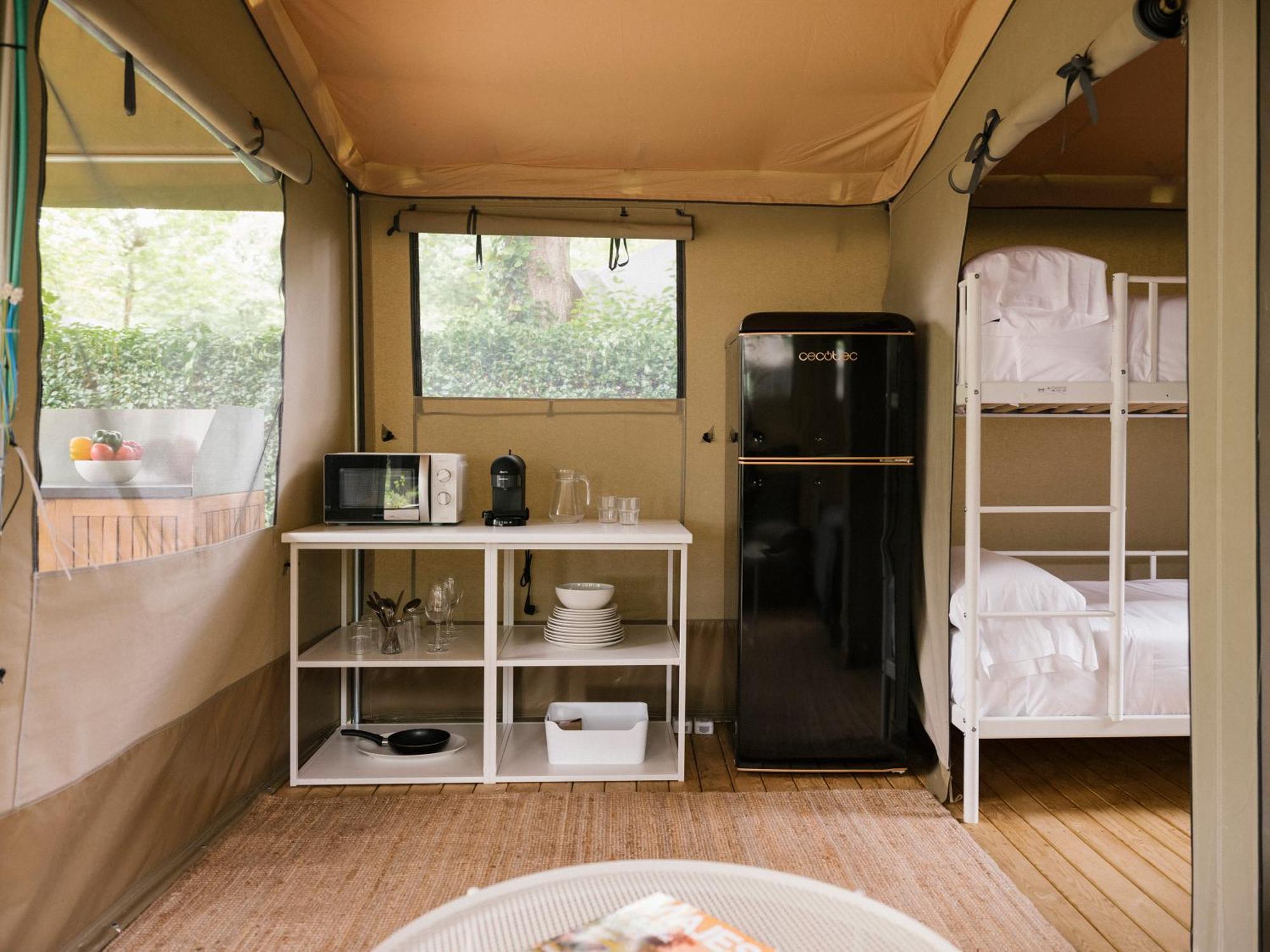 Wecamp Pirineos Hotel โบลตาญญา ภายนอก รูปภาพ